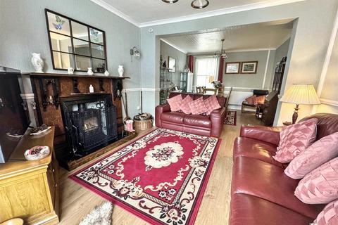 4 bedroom semi-detached house for sale, Station Road, St. Clears, Carmarthen