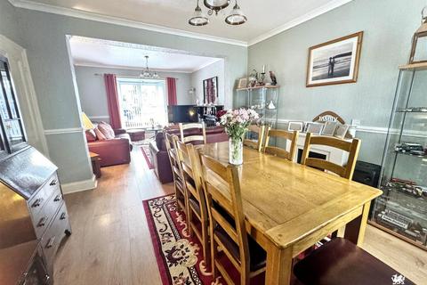 4 bedroom semi-detached house for sale, Station Road, St. Clears, Carmarthen