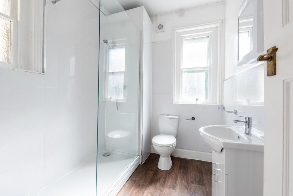 Upper Maisonette, 4 Lime Grove-1.jpg