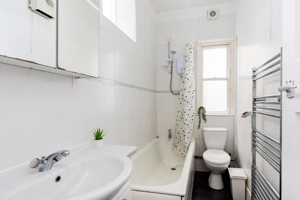 Lower Maisonette, 4 Lime Grove-6.jpg