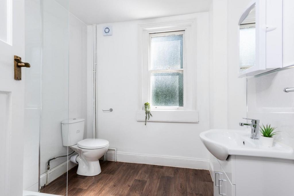 Upper Maisonette, 4 Lime Grove-7.jpg