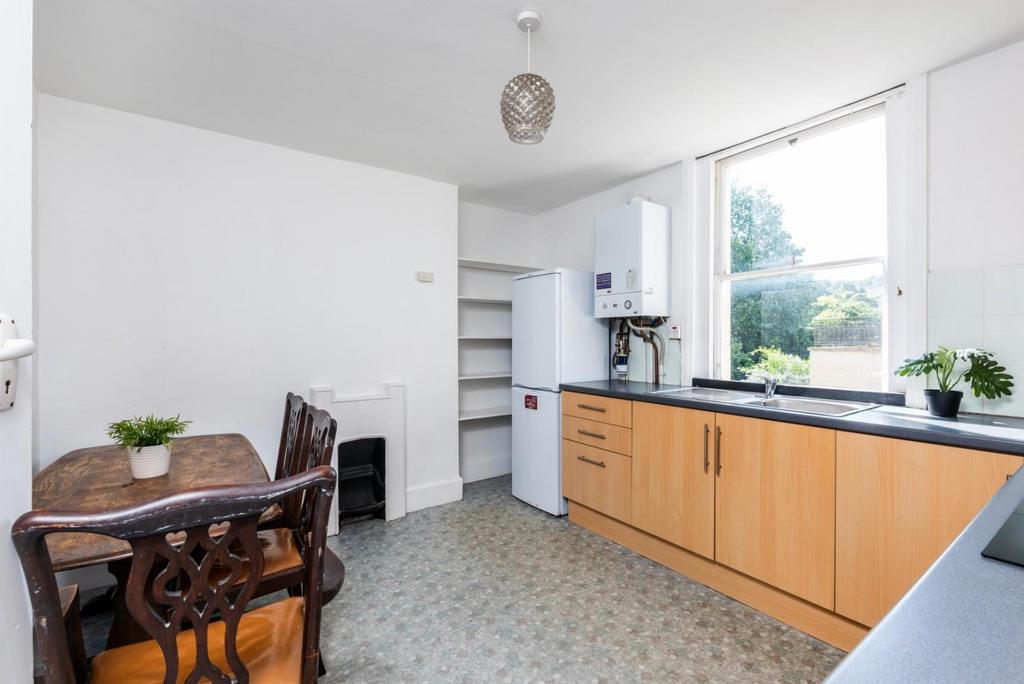 Upper Maisonette, 4 Lime Grove-8.jpg