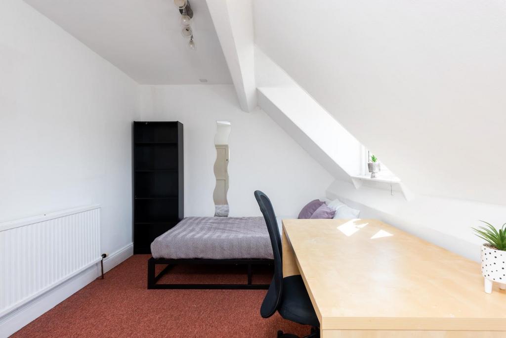 Upper Maisonette, 4 Lime Grove-15.jpg
