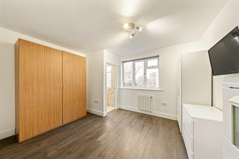 1 bedroom flat to rent, Bowmans Mews, London N7