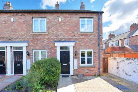 undefined, 10 Albert Court, Shipton Street
