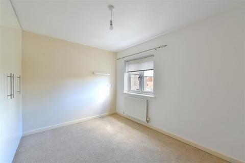 undefined, 10 Albert Court, Shipton Street