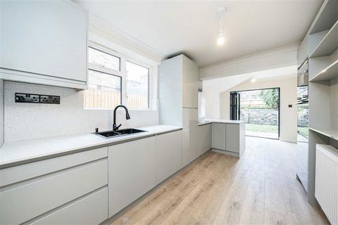 undefined, Lynton Road, London SE1