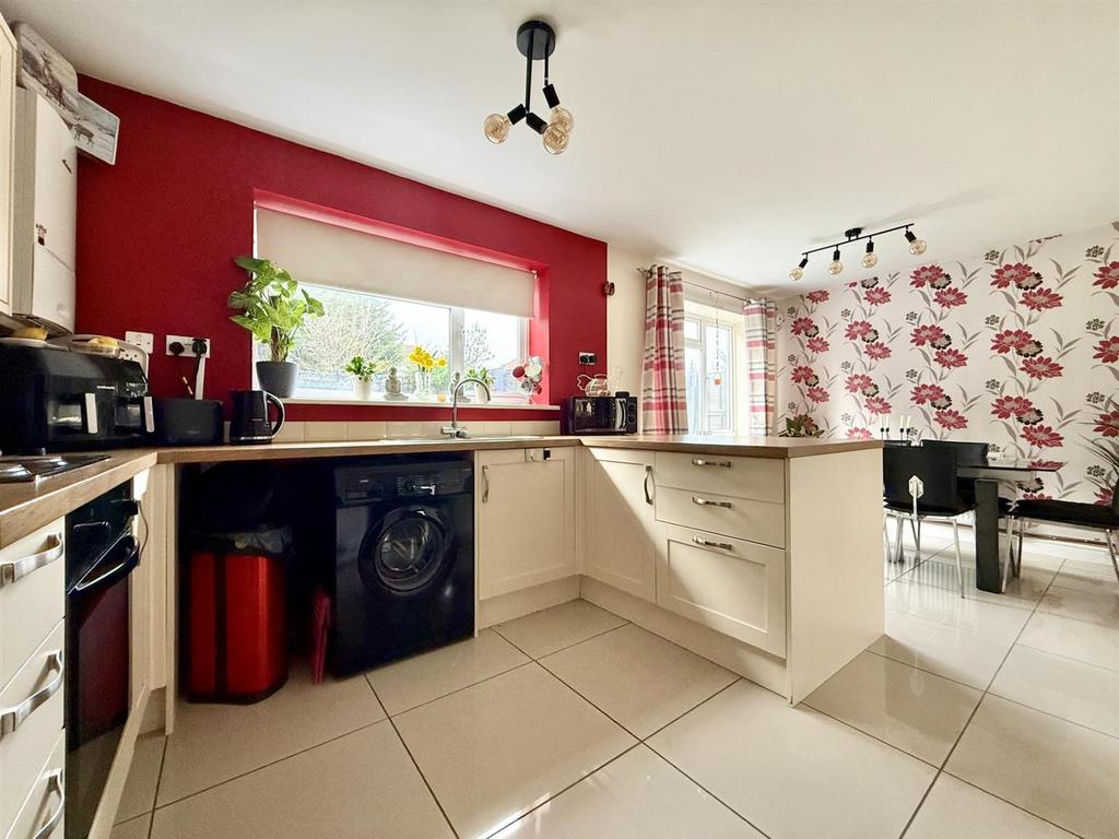 Kitchen1.jpg
