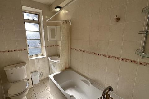 1 bedroom flat for sale, St Johns Court Finchley Road, NW3
