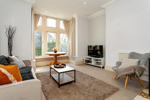 undefined, Roseville Avenue, Harrogate, HG1