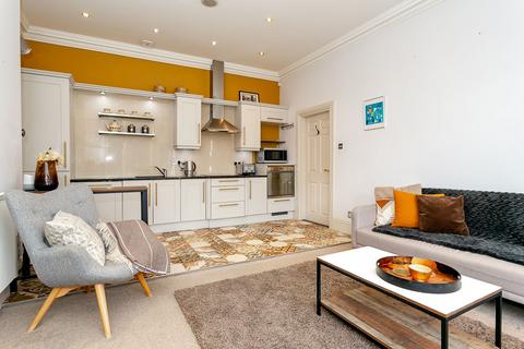 undefined, Roseville Avenue, Harrogate, HG1