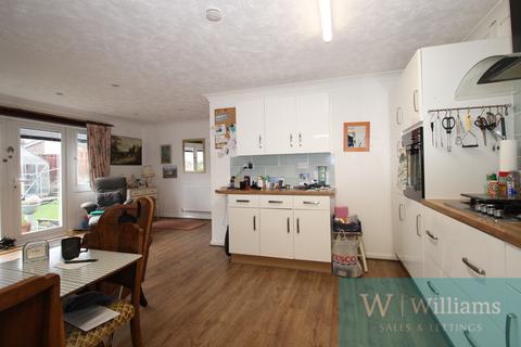 3 bedroom bungalow for sale, St. Edmunds Walk, Wootton Bridge, Ryde, Isle of Wight