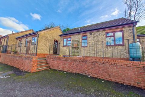 undefined, 27 Winston Close, Woodford Halse, NN11 3NT