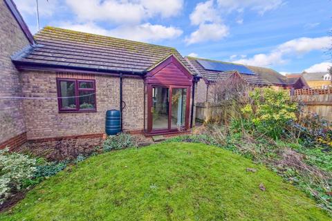 undefined, 27 Winston Close, Woodford Halse, NN11 3NT