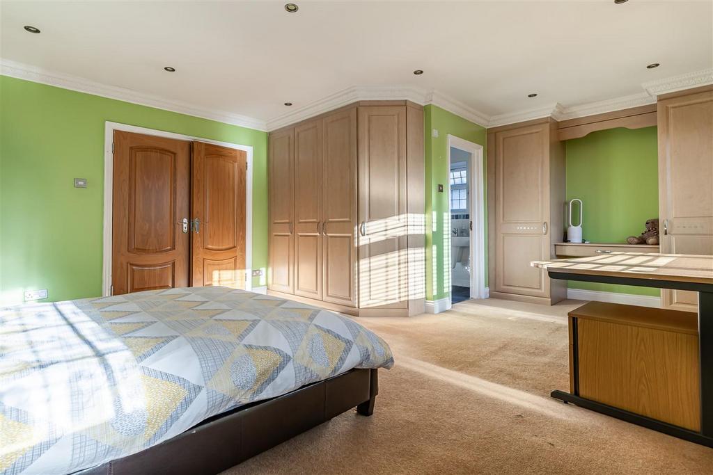 Highview Close (21).jpg
