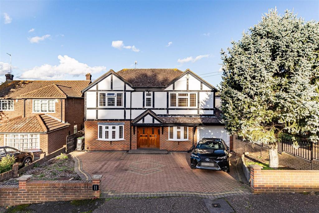 Highview Close (30).jpg