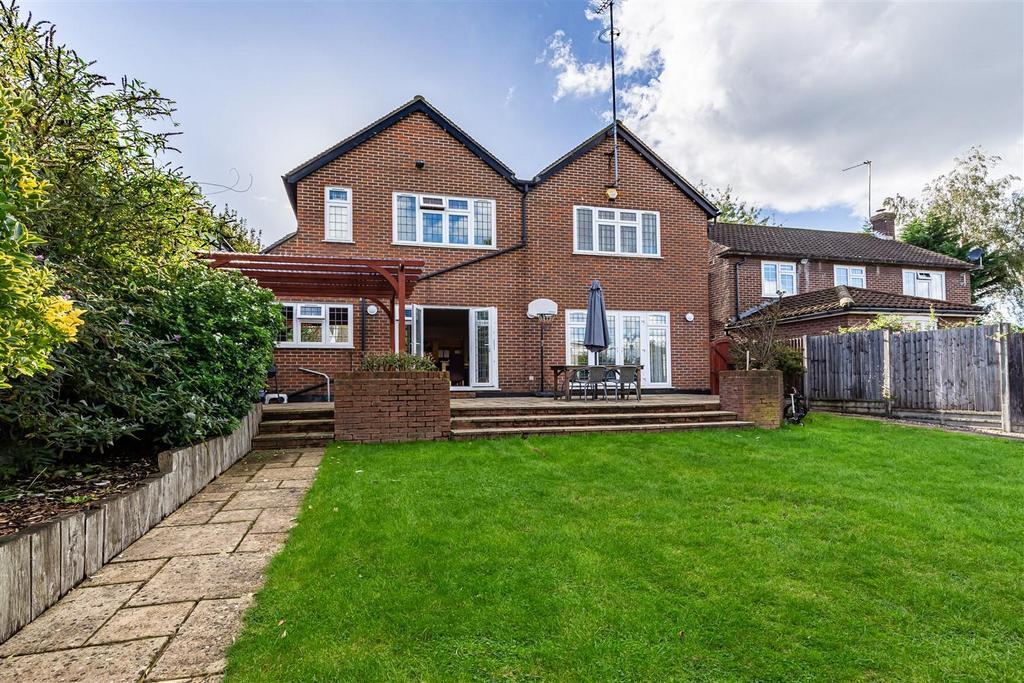 Highview Close (10).jpg