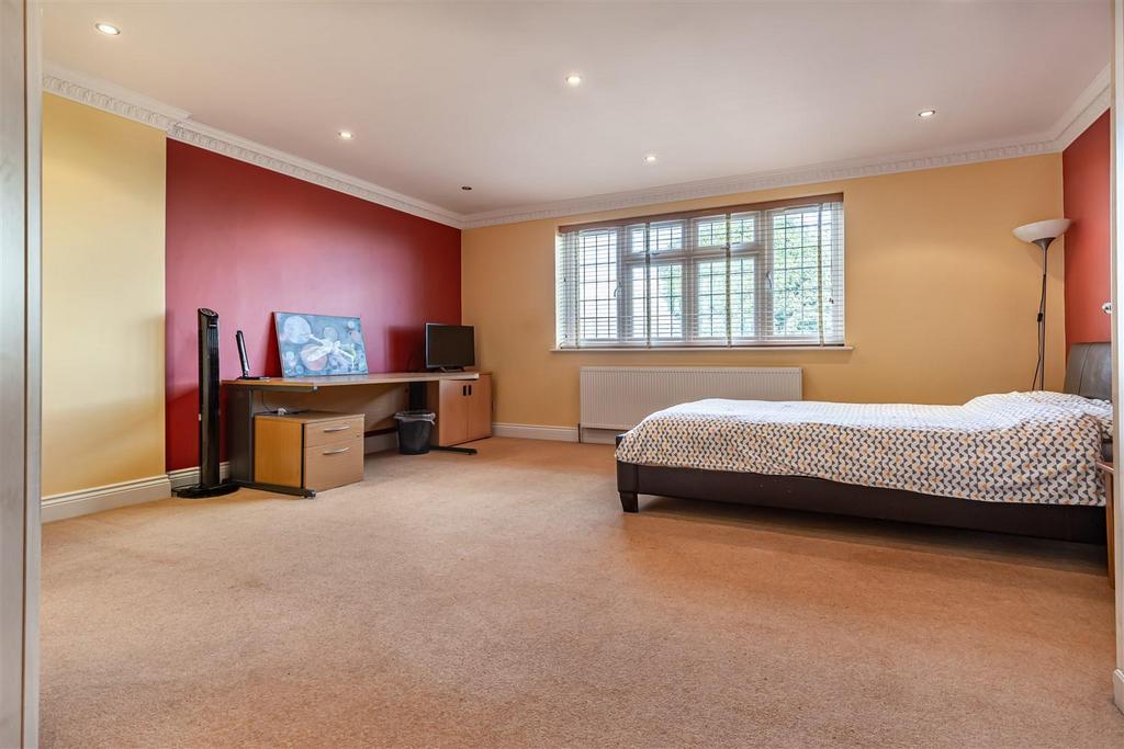 Highview Close (16).jpg