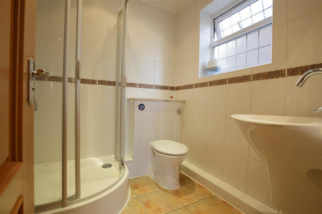 Highview Close (18).jpg