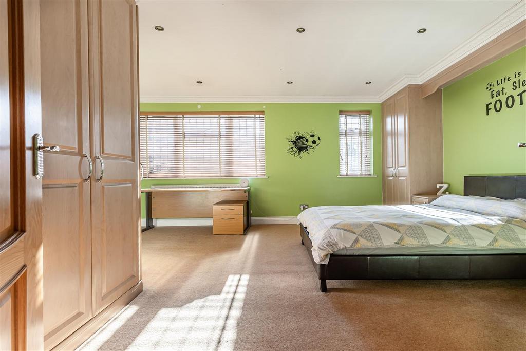 Highview Close (19).jpg