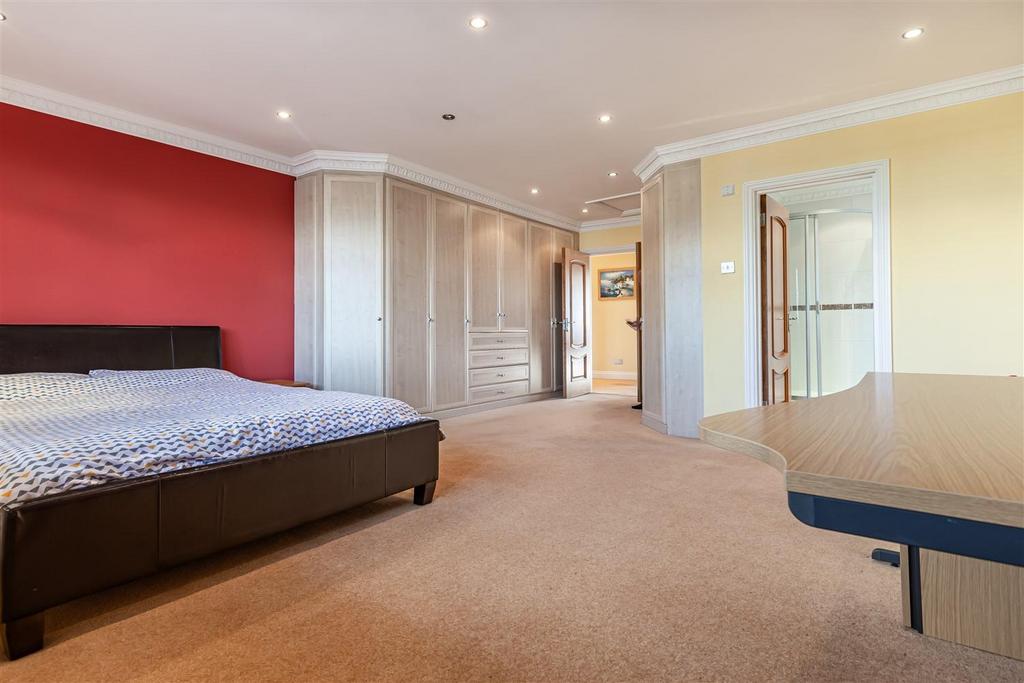 Highview Close (17).jpg