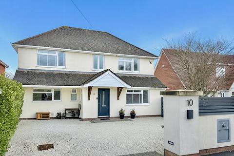 5 bedroom detached house for sale, Seymour Road, Ringwood, BH24 1SG