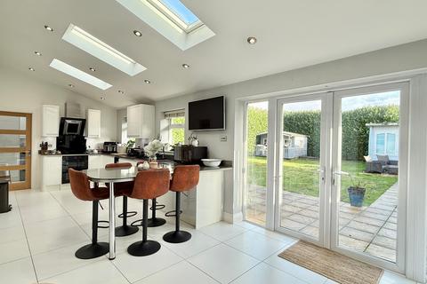 5 bedroom detached house for sale, Seymour Road, Ringwood, BH24 1SG
