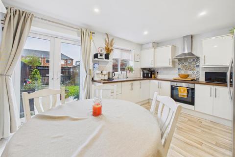3 bedroom terraced house for sale, Carter Drive, Hessle
