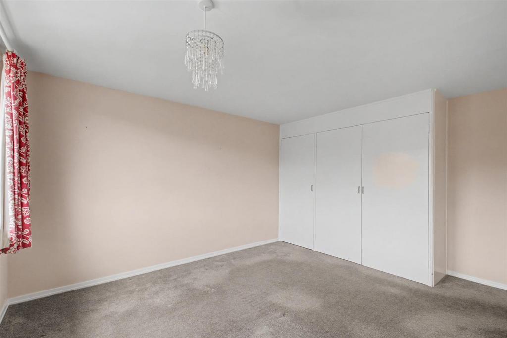 Bedroom 1 2.jpeg