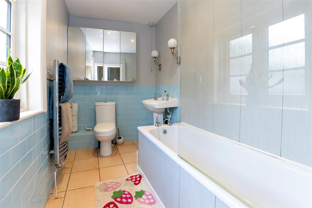 Bathroom SAPL4722-20250515-Dx O Deep PRIME XD2s.jpg