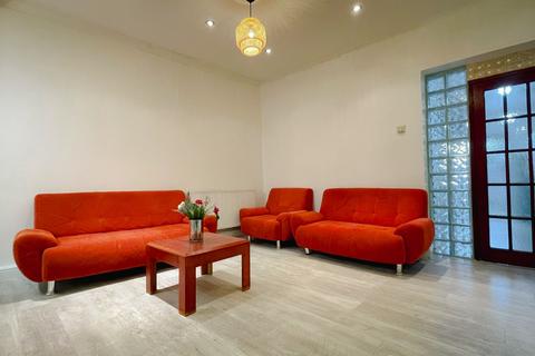undefined, Higham Hill Road, London, E17