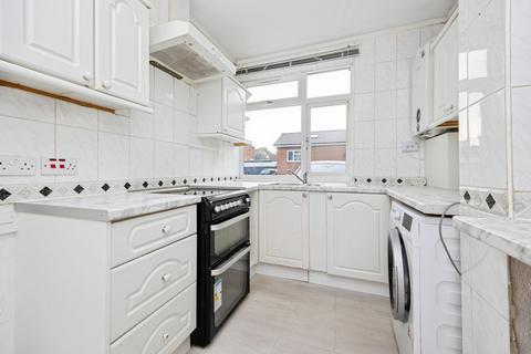 undefined, Eve Road, Woking, GU21