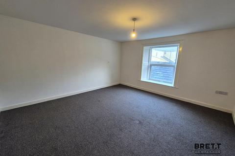 2 bedroom flat to rent, 15a Charles Street, Milford Haven, Pembrokeshire. SA73 2AA