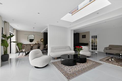 End of terrace house for sale, Rowden Road, Epsom, KT19