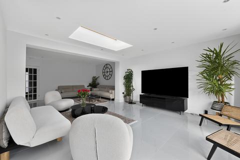 End of terrace house for sale, Rowden Road, Epsom, KT19