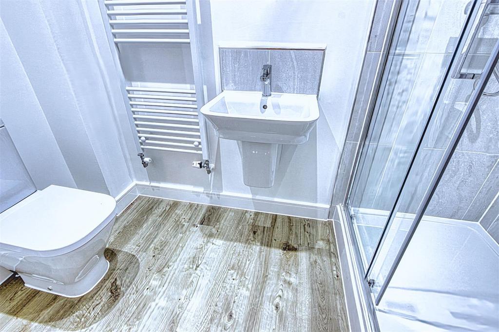 Ensuite bedroom one