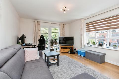 2 bedroom apartment for sale, Wallis Square, Farnborough, GU14