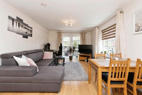 2 bedroom apartment for sale, Wallis Square, Farnborough, GU14
