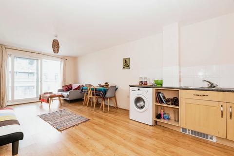 1 bedroom flat for sale, Station Approach, Epsom, KT19