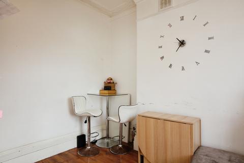 3 bedroom maisonette for sale, St. Pauls Road, London, N1