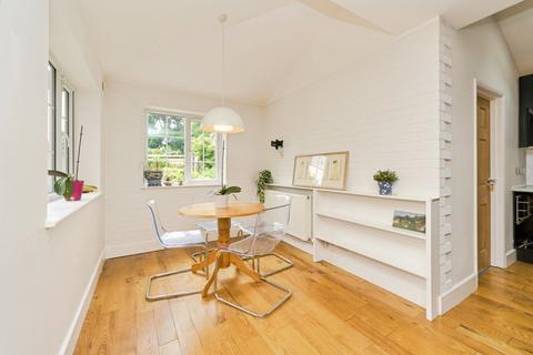 undefined, Maria Theresa Close, New Malden, KT3