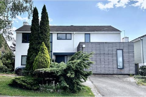 4 bedroom detached house for sale, Oakhill, Esher, KT10
