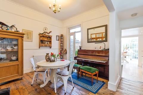 3 bedroom semi-detached house for sale, Bellevue Road, London, N11