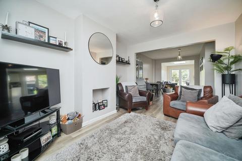 3 bedroom semi-detached house for sale, Cottimore Avenue, Walton-on-Thames, KT12