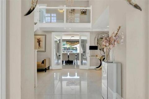 5 bedroom detached house for sale, Queens Road, Walton-on-Thames, KT12