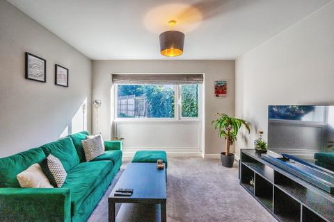 undefined, Serbin Close, E10