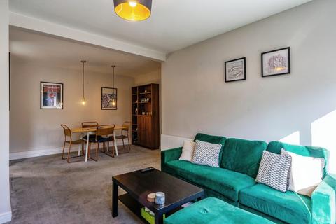undefined, Serbin Close, E10