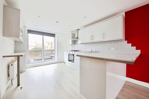 3 bedroom flat for sale, Northumberland Park, London, N17