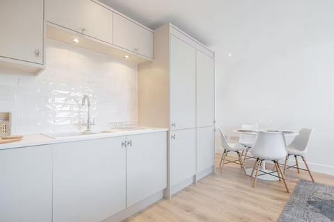 2 bedroom apartment for sale, 4-6 Church Street, Epsom, KT17