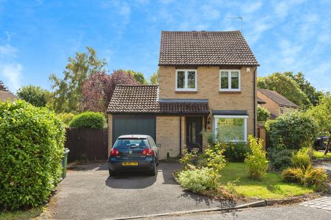 Alterton Close, Woking, GU21